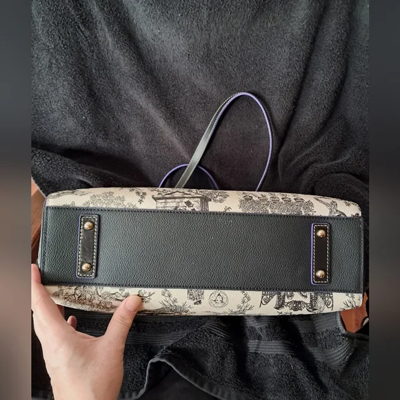 GRAIL Haunted Mansion Dooney & Bourke Purse - Picture 5 of 8